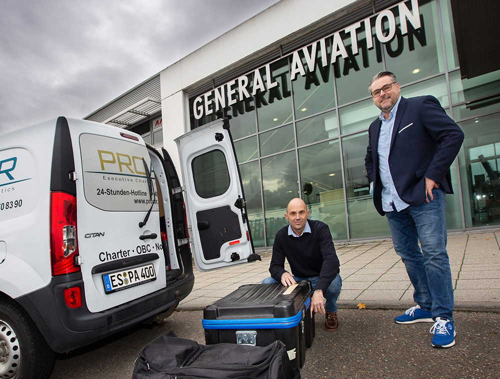 ProAir mit Impfserum über den Wolken | ProAir Group Markus Ciravegna und Andreas Wald von ProAir